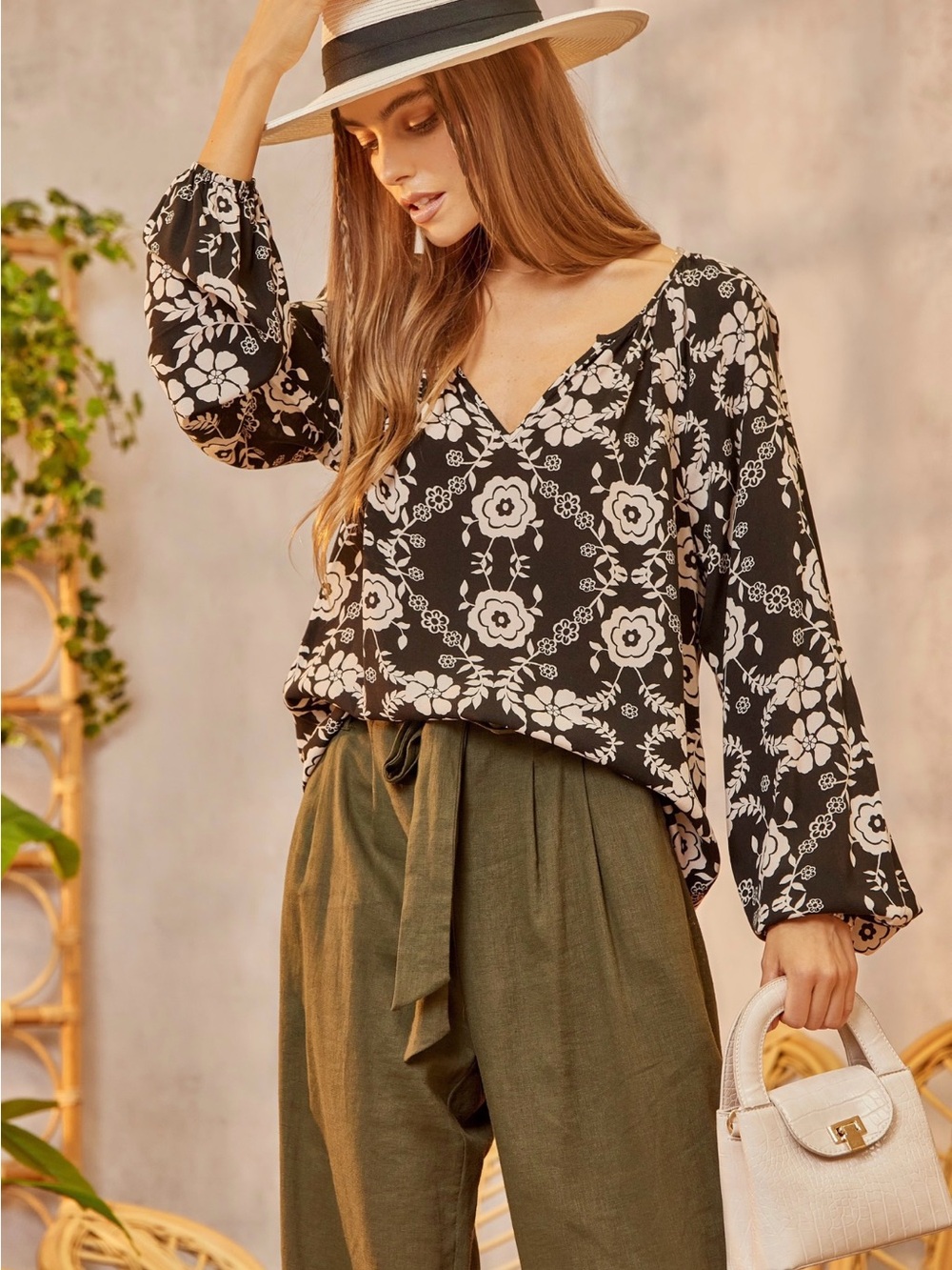 Floral V-Neck Long-Sleeve Top - Black/Cream